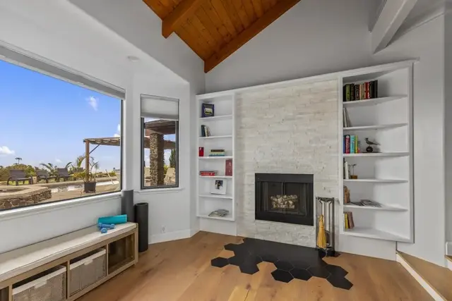 Listing Image for 31 Welina Pl 23 of 46