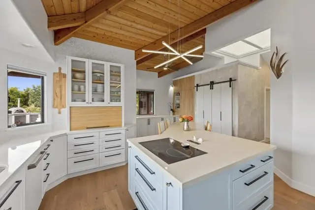 Listing Image for 31 Welina Pl 9 of 46