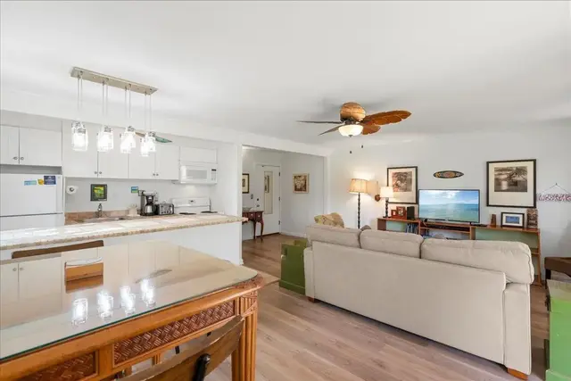 Listing Image for 3559 Lower Honoapiilani Rd 2a 13 of 32
