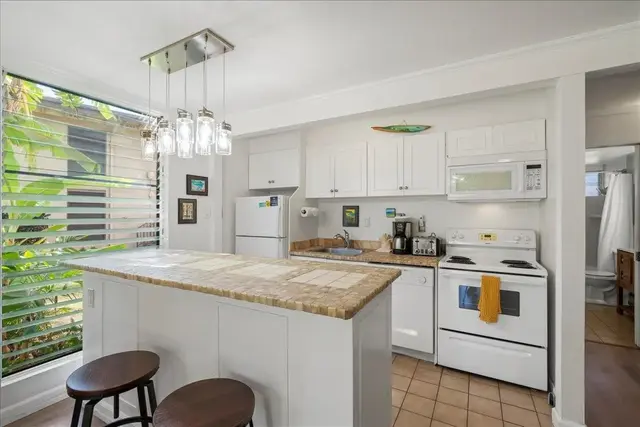 Listing Image for 3559 Lower Honoapiilani Rd 2a 7 of 32
