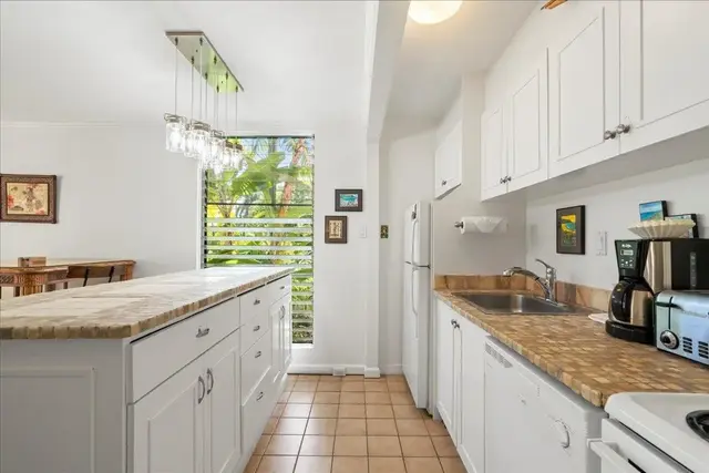 Listing Image for 3559 Lower Honoapiilani Rd 2a 8 of 32