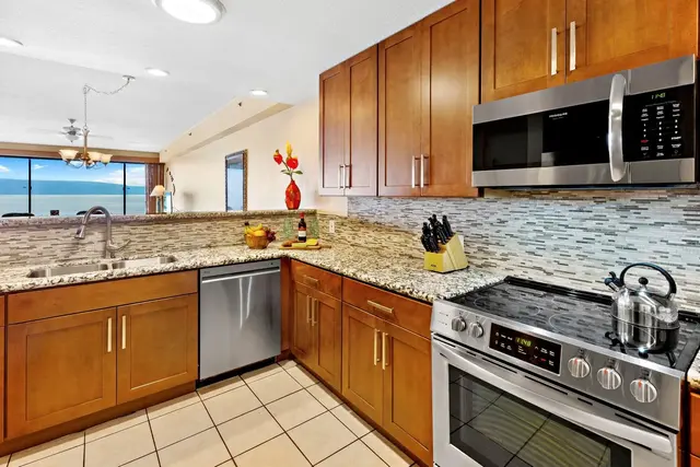 Listing Image for 4299 Lower Honoapiilani Rd 375 30 of 50