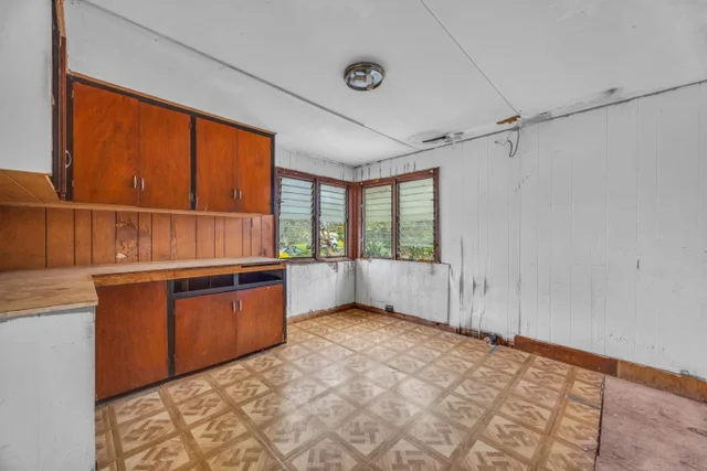 Listing Image for 3321 Old Haleakala Hwy 18 of 50