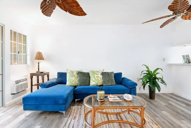 Listing Image for 160 Keonekai Rd 27-201 15 of 41