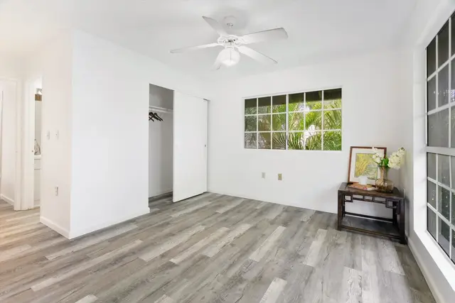 Listing Image for 160 Keonekai Rd 27-201 19 of 41