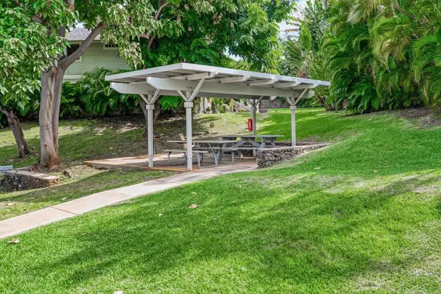Listing Image for 160 Keonekai Rd 27-201 30 of 41