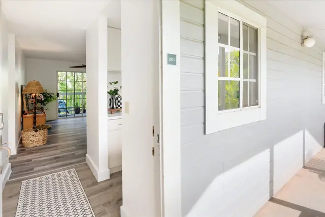 Listing Image for 160 Keonekai Rd 27-201 5 of 35