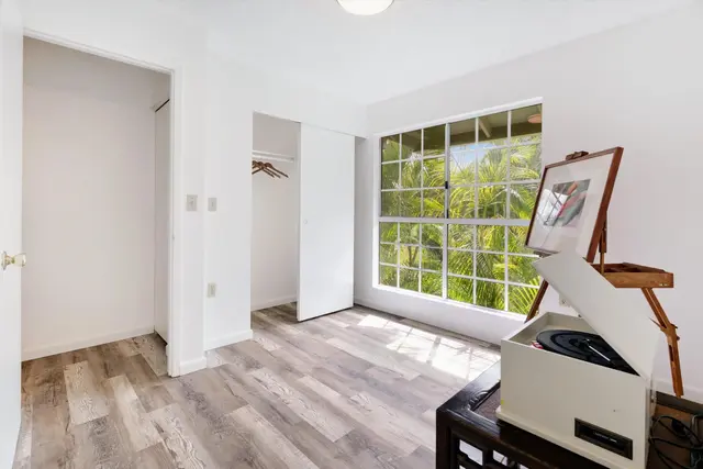 Listing Image for 160 Keonekai Rd 27-201 8 of 41