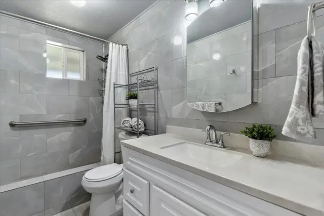 Listing Image for 56 Polani St 4 of 4