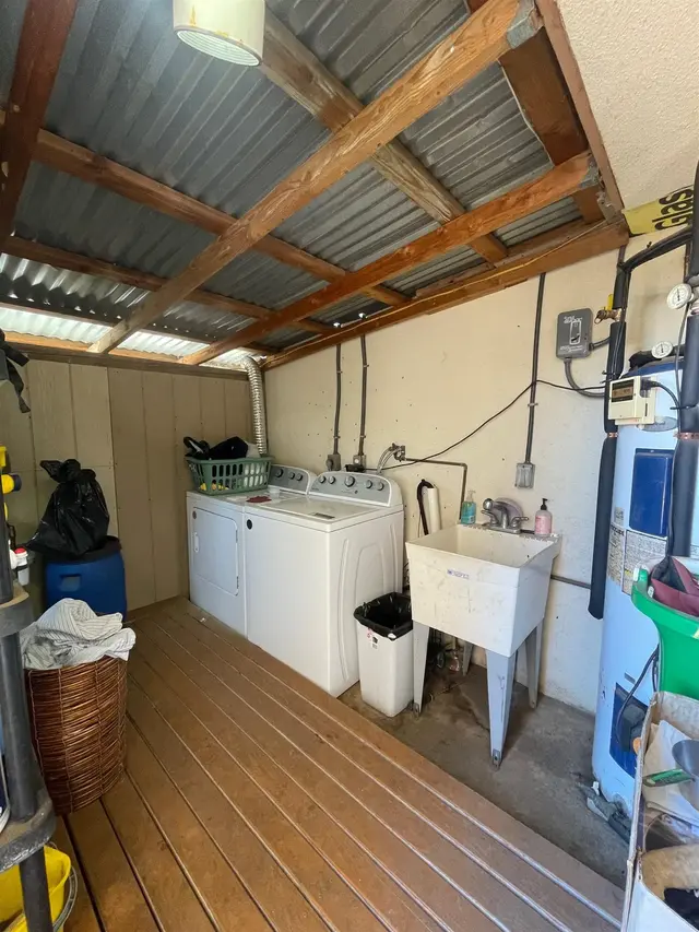 Listing Image for 425 S Lanai St 12 of 38