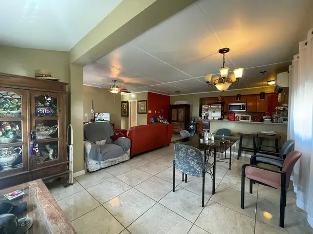 Listing Image for 425 S Lanai St 2 of 38