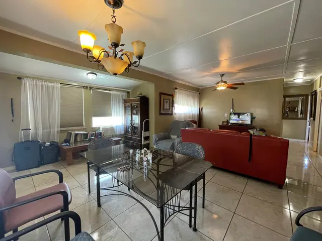 Listing Image for 425 S Lanai St 3 of 38