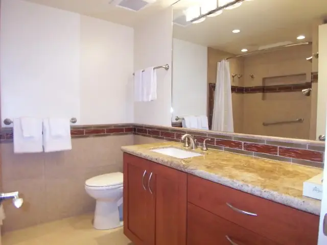 Whaler 369F - 2481 Kaanapali Pkwy 369f, Kaanapali, 401677 - 5/16