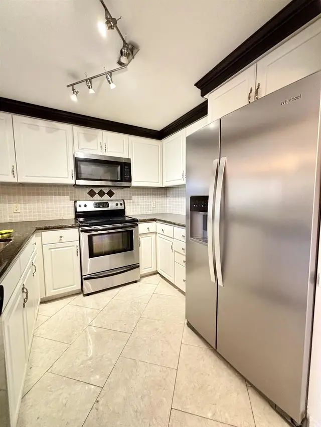 Listing Image for 2747 S Kihei Rd B-306 3 of 19