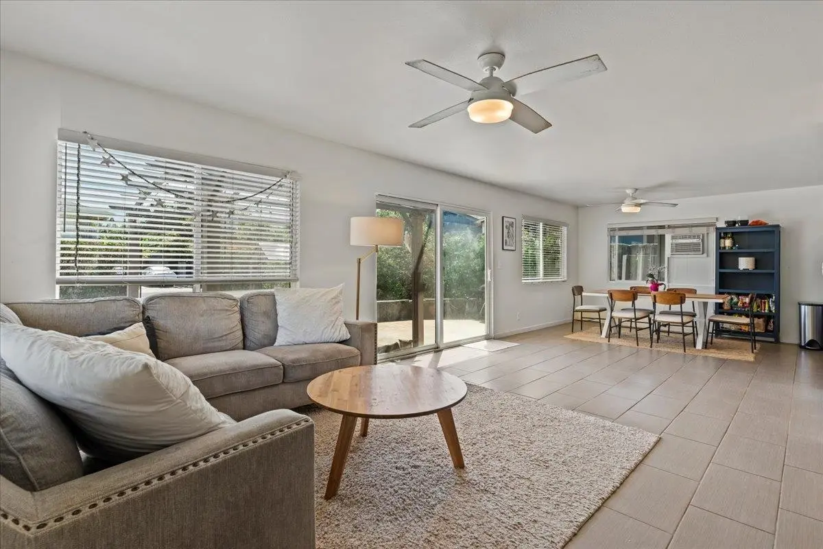 Photo of Listing #405505