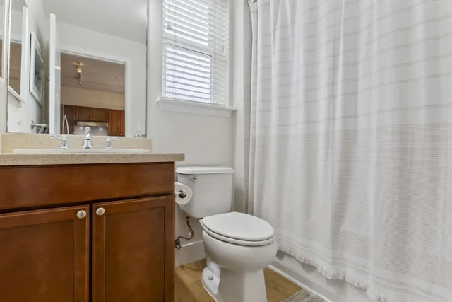 Listing Image for 31 E Kuu Aku Ln 220 26 of 34