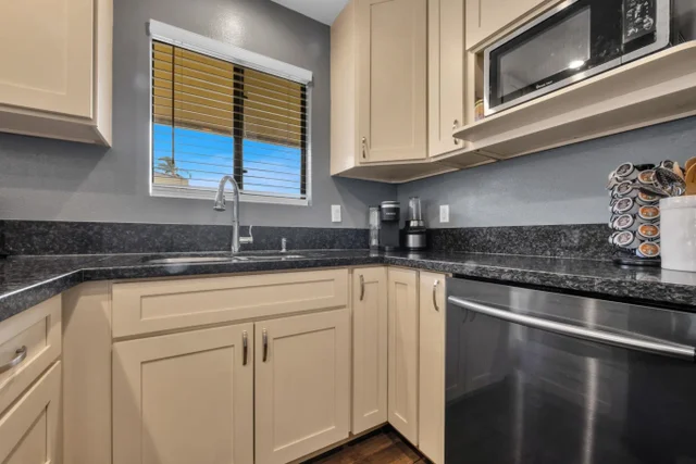 Listing Image for 1450 S Kihei Rd F 201 6 of 39