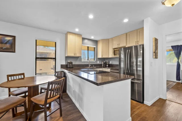 Listing Image for 1450 S Kihei Rd F 201 7 of 39