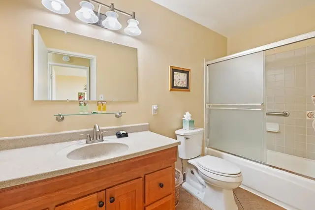 Listing Image for 250 Hauoli St 417 18 of 30