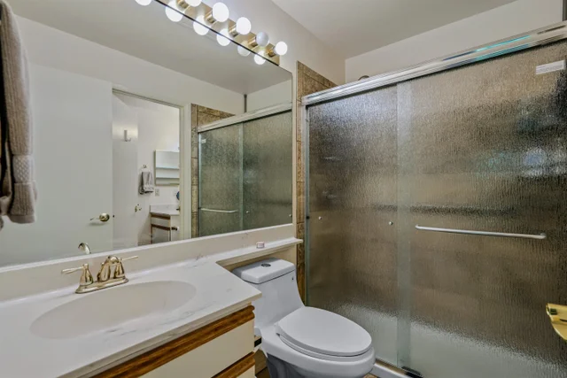 Listing Image for 160 Keonekai Rd 3-203 22 of 32