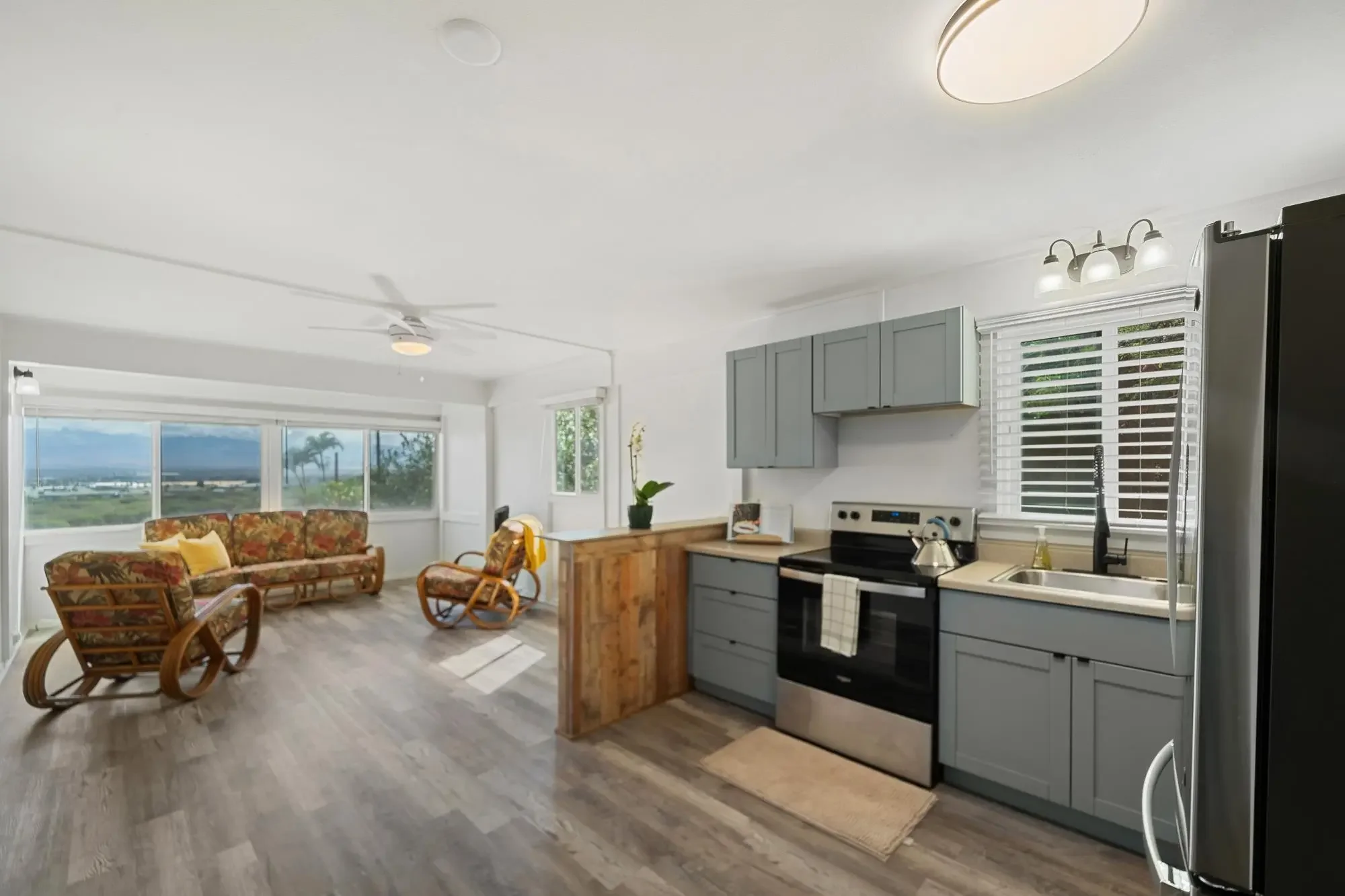 Photo of Listing #406842