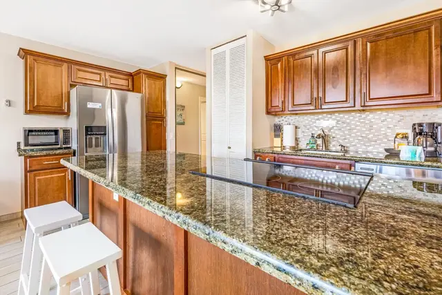 Listing Image for 2191 S Kihei Rd 1305 10 of 21