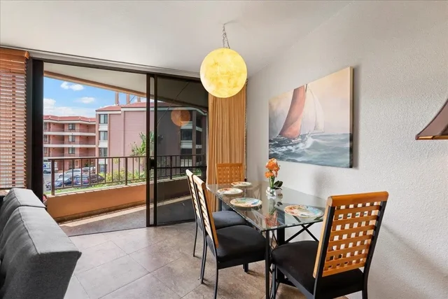 Listing Image for 20 Hauoli St 201 12 of 31