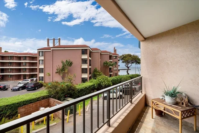 Listing Image for 20 Hauoli St 201 15 of 31