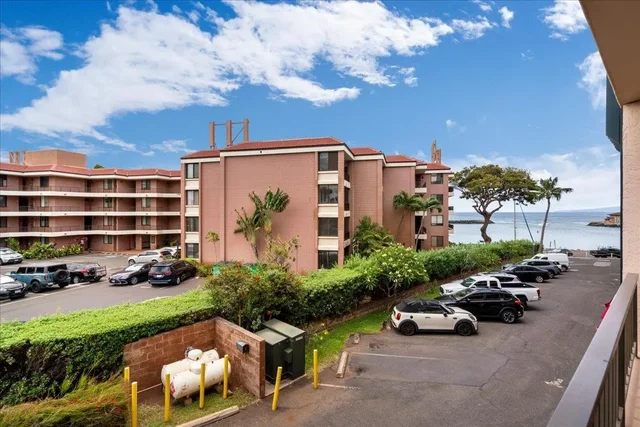 Listing Image for 20 Hauoli St 201 17 of 31