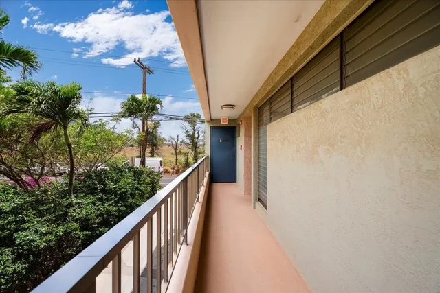 Listing Image for 20 Hauoli St 201 26 of 31