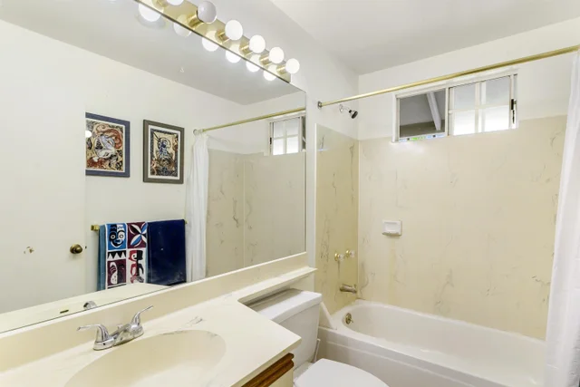 Listing Image for 160 Keonekai Rd 27-206 25 of 29