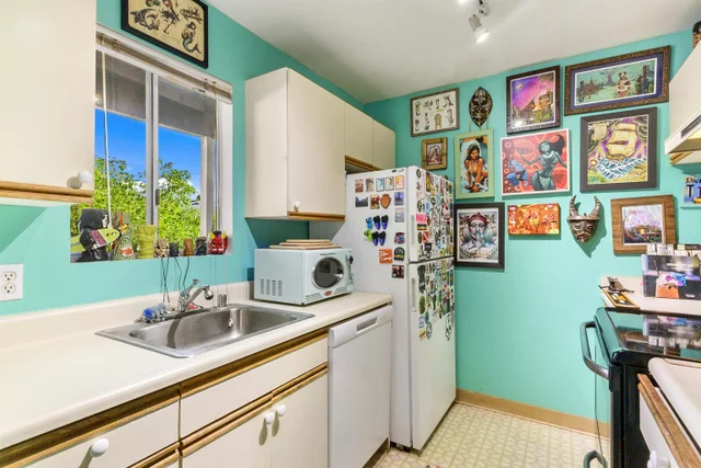 Listing Image for 160 Keonekai Rd 27-206 3 of 29