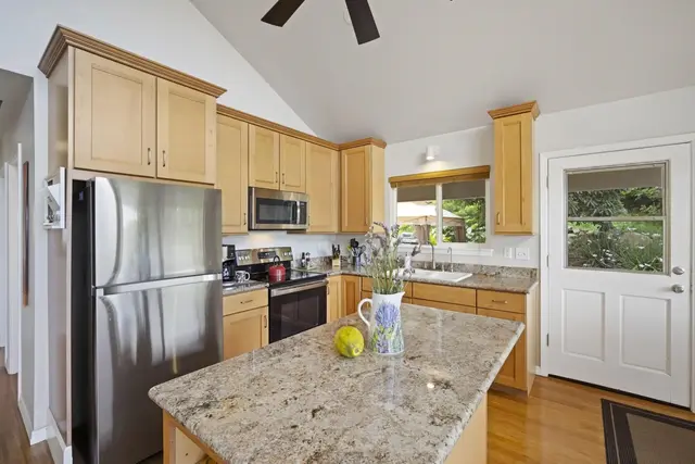 Listing Image for 75 Ainakula Rd Unit A 14 of 45