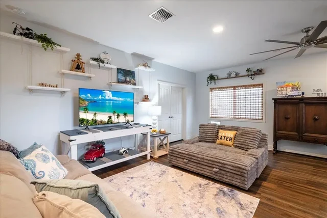 Listing Image for 14 Bermuda Pl Lot 99 23 of 48