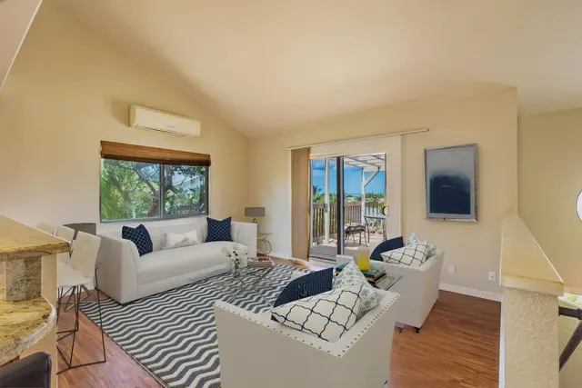 Listing Image for 285 S Opio Pl 12 of 44