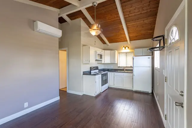 Listing Image for 285 S Opio Pl 33 of 44