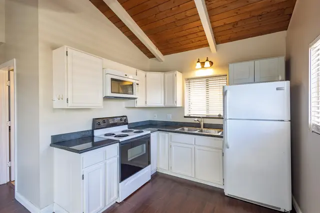 Listing Image for 285 S Opio Pl 34 of 44