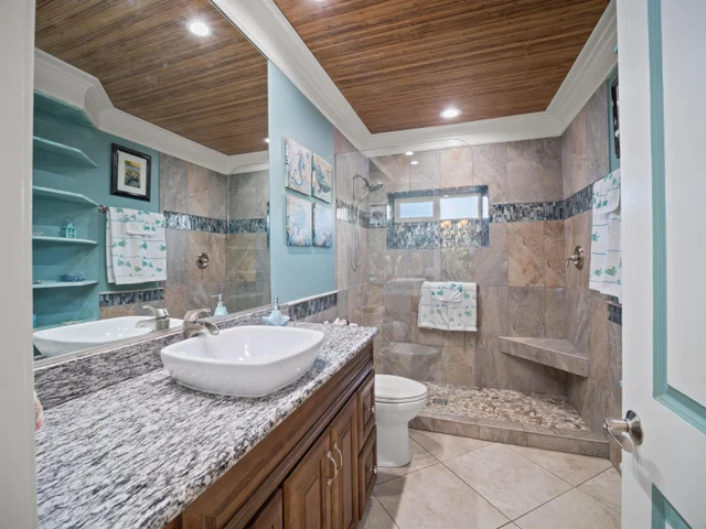 Listing Image for 440 Mikioi Pl 10 of 50