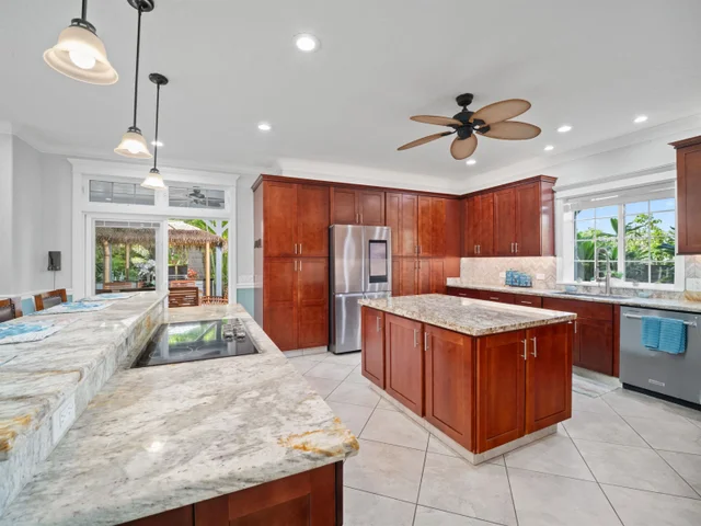 Listing Image for 440 Mikioi Pl 11 of 50