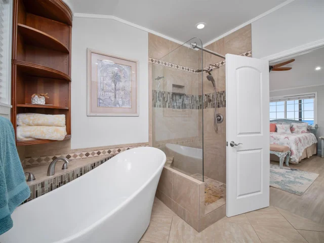 Listing Image for 440 Mikioi Pl 20 of 50