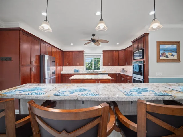 Listing Image for 440 Mikioi Pl 8 of 50