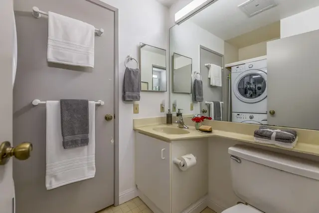 Listing Image for 480 Kenolio Rd 31-206 10 of 34