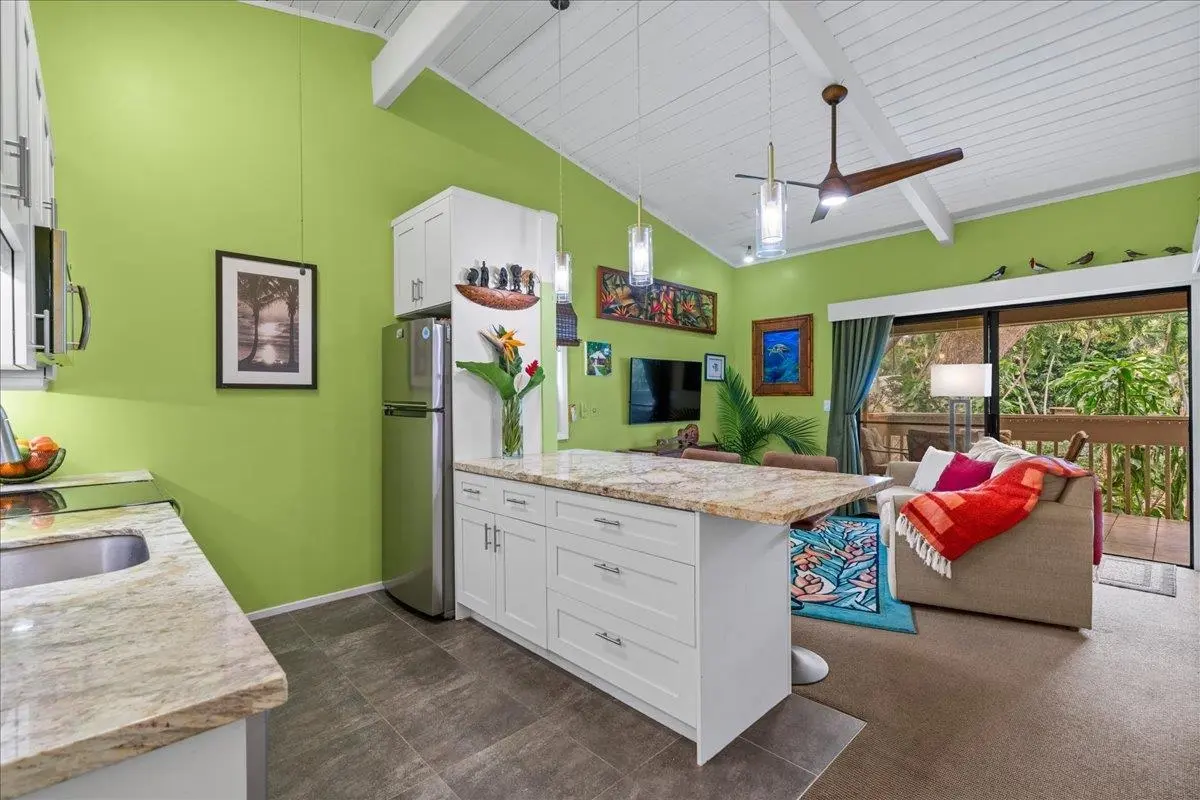 Photo of Listing #409318