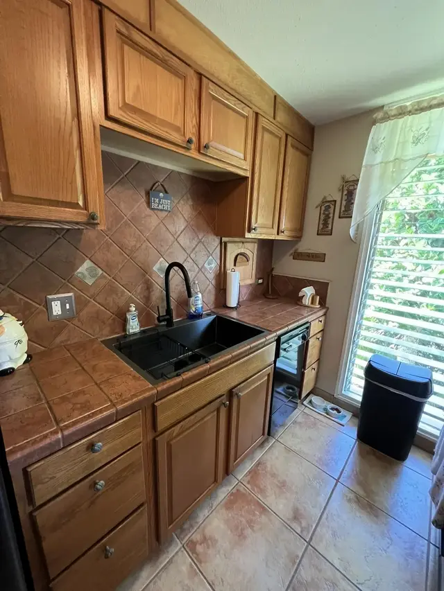 Listing Image for 35 Walaka St L-305 3 of 50
