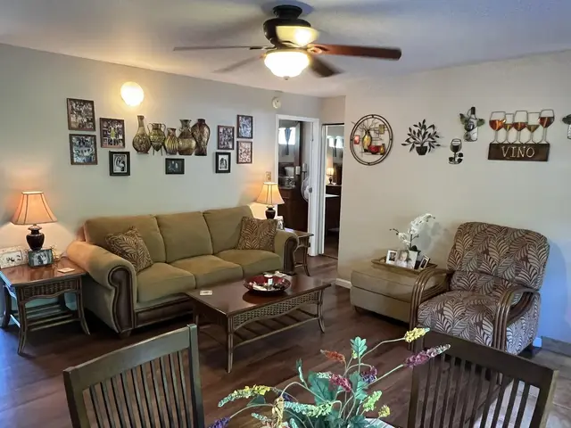 Listing Image for 35 Walaka St L-305 8 of 50
