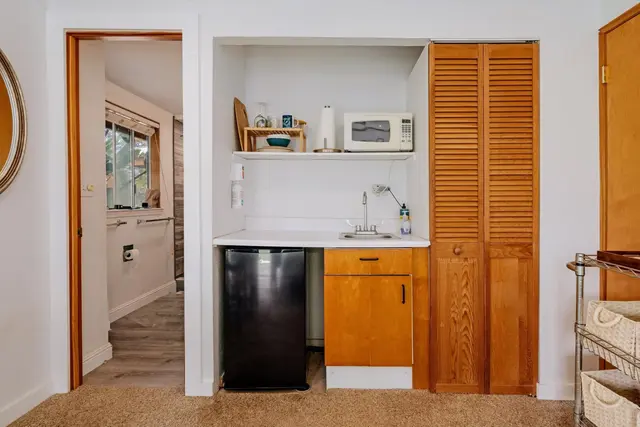 Listing Image for 6 E Waipuilani Rd 14 of 45