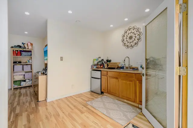Listing Image for 6 E Waipuilani Rd 20 of 45