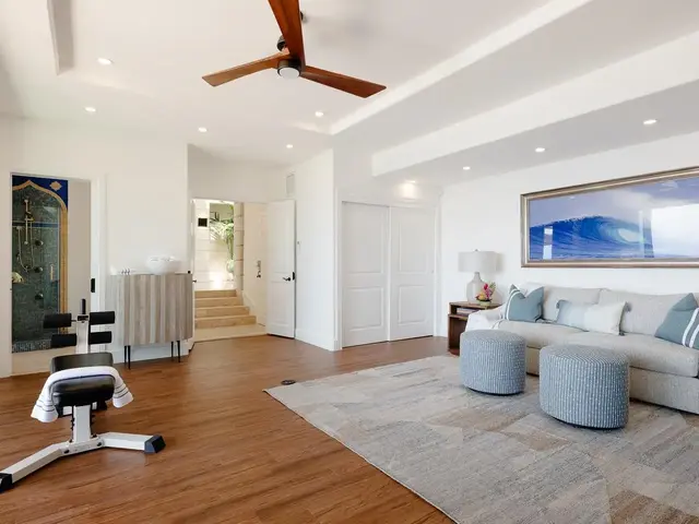 Listing Image for 7 Kapalua Pl 15 of 38