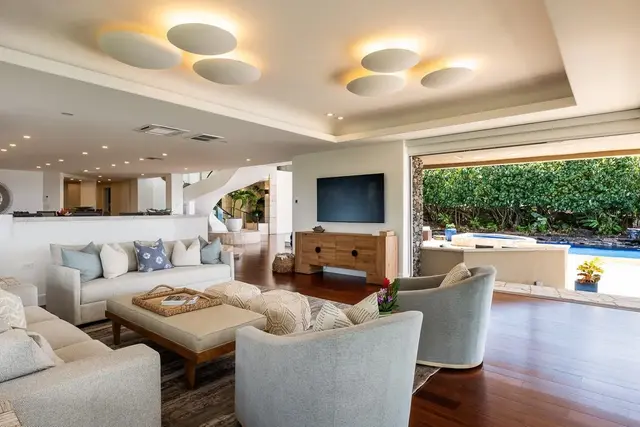 Listing Image for 7 Kapalua Pl 16 of 38
