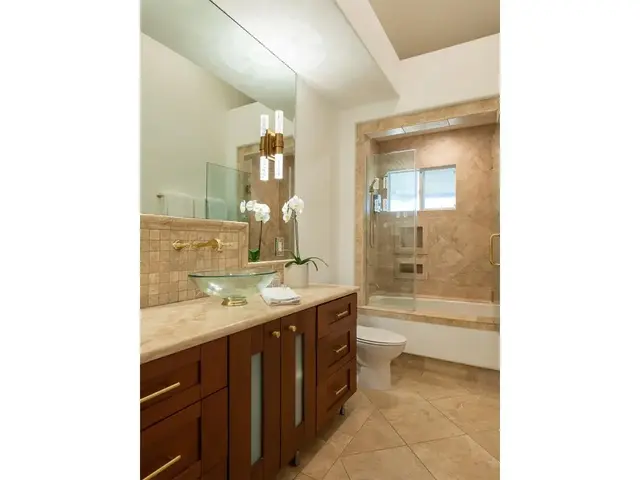 Listing Image for 7 Kapalua Pl 30 of 38